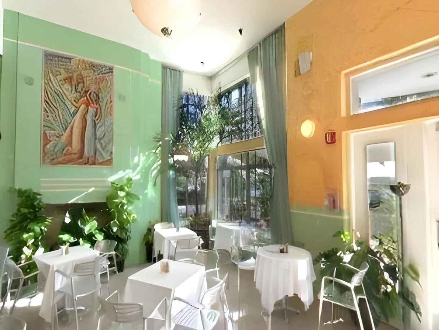 Colony Hotel Restaurant