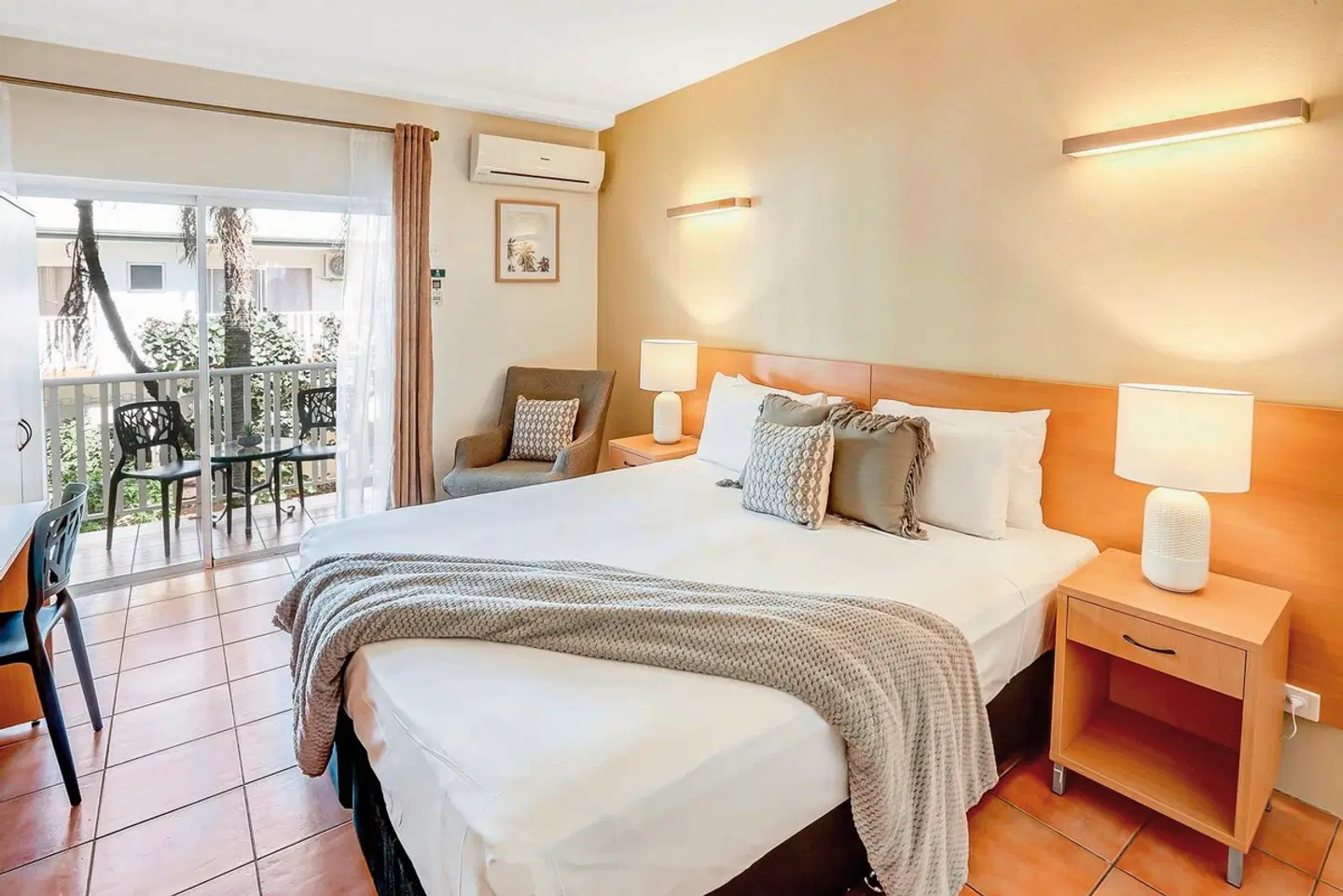 Coral Tree Inn ROOM_EXAMPLE