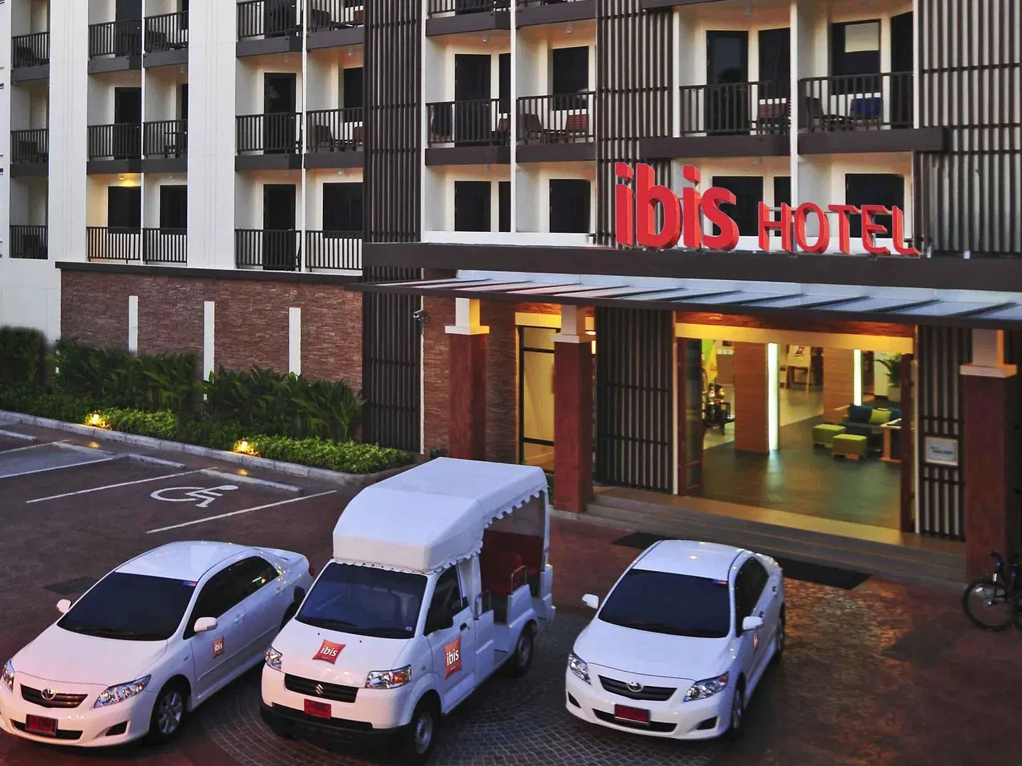 ibis Phuket Kata EXTERIOR