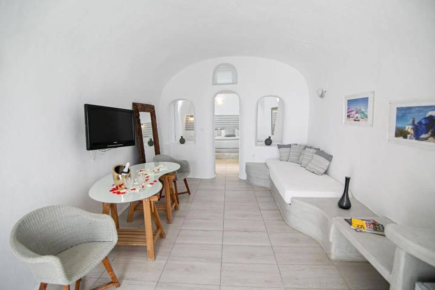 Vogue Suites HEALTH_BEAUTY