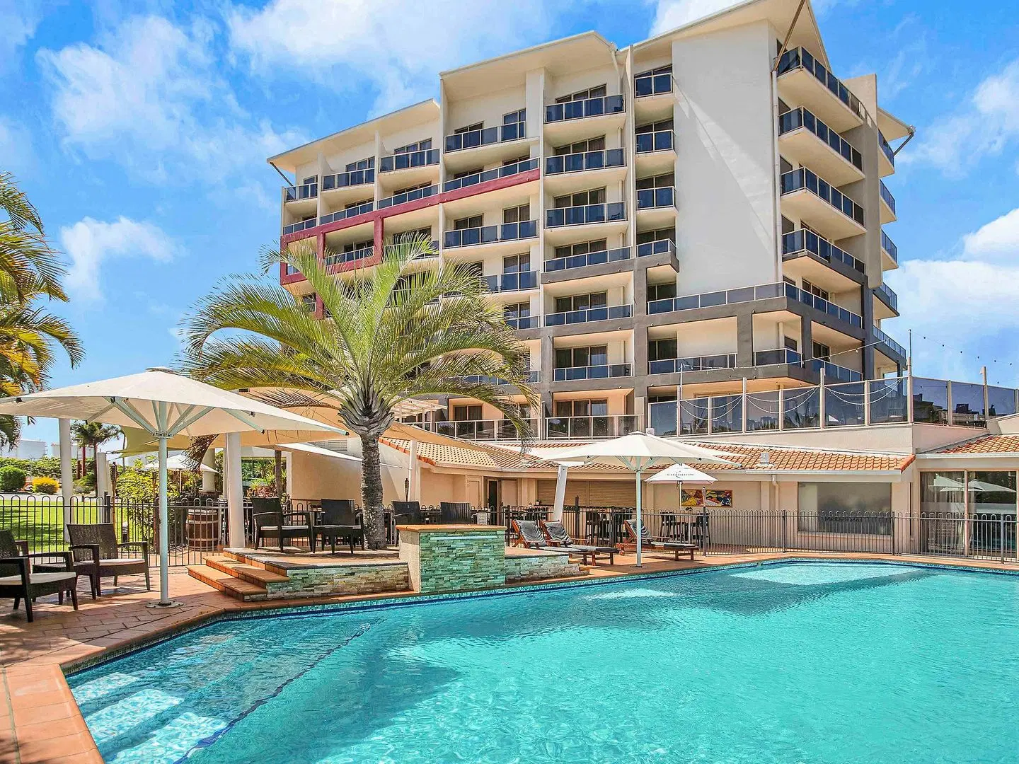 Mantra Mackay EXTERIOR