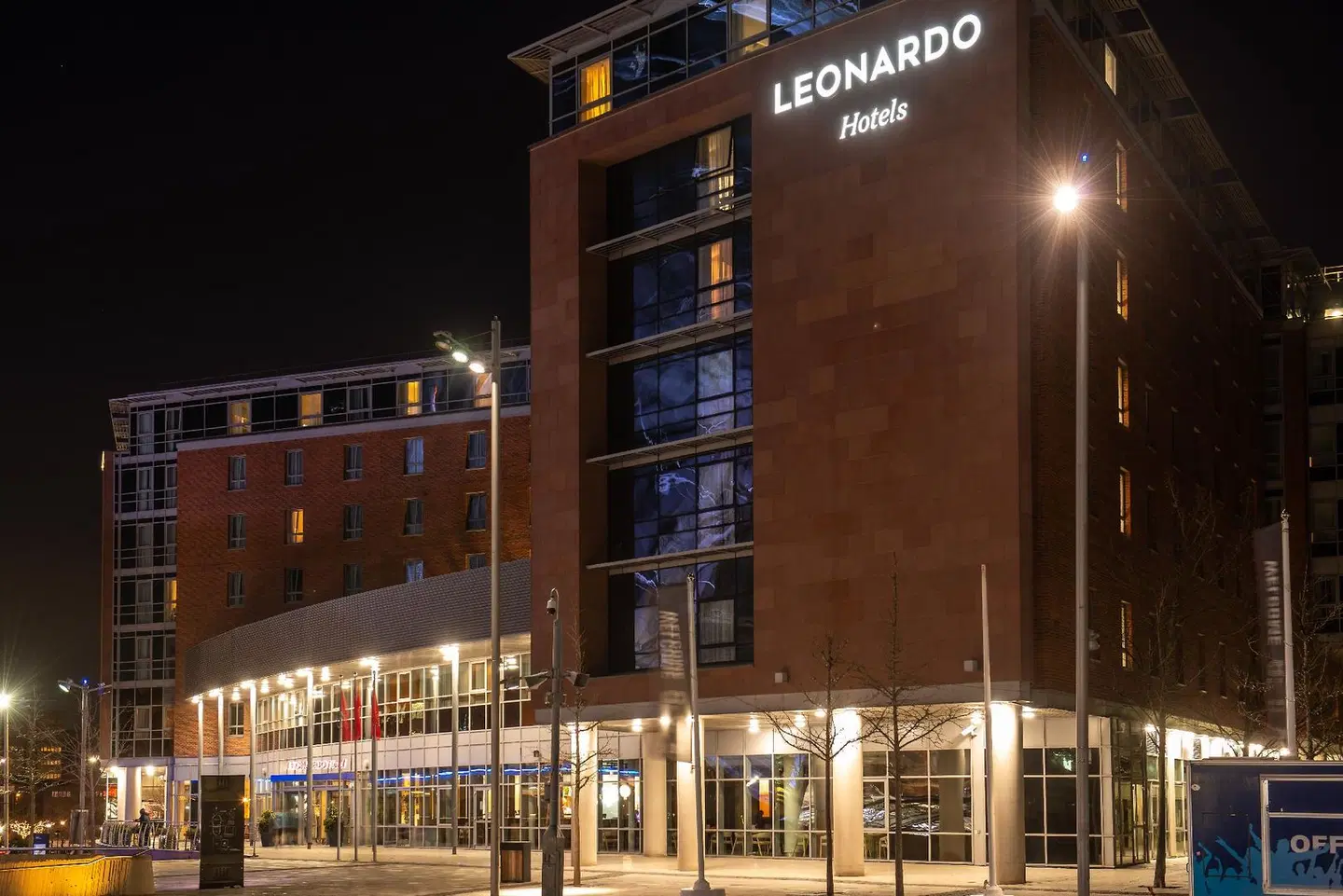 Jurys Inn Liverpool EXTERIOR