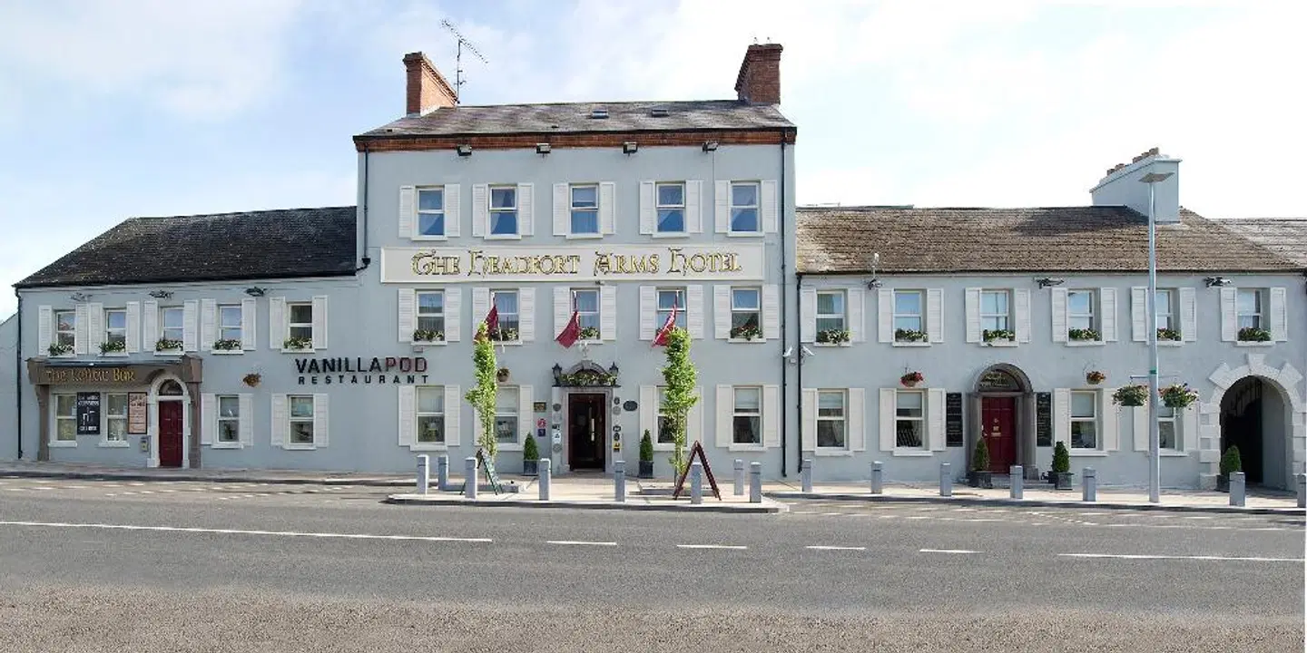 Headfort Arms EXTERIOR