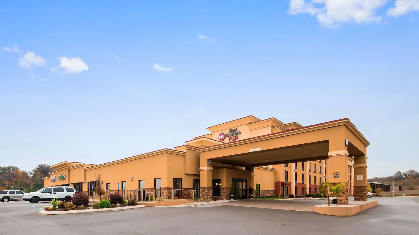 Best Western Plus Sunrise Inn EXTERIOR