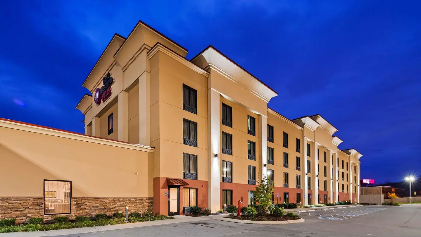 Best Western Plus Sunrise Inn EXTERIOR