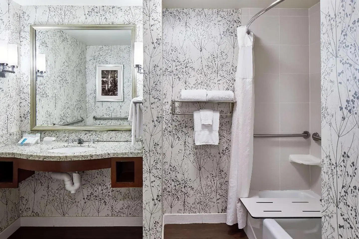 Hilton Garden Inn Atlanta Midtown Badezimmer