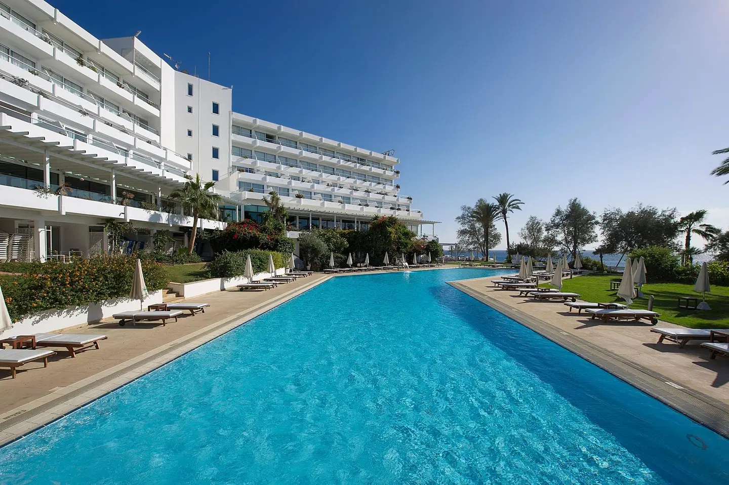 Grecian Sands OUTDOOR_POOL