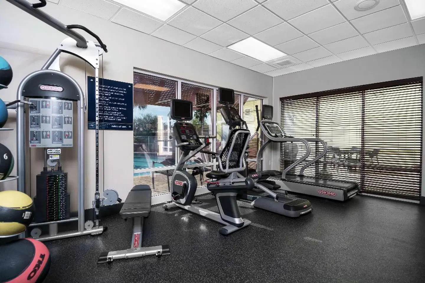 Hampton Inn & Suites Jacksonville Deerwood Park SPORTS_AND_LEISURE
