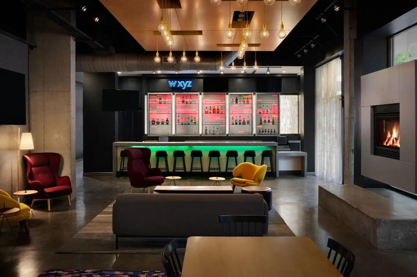 Aloft Atlanta Downtown Bar
