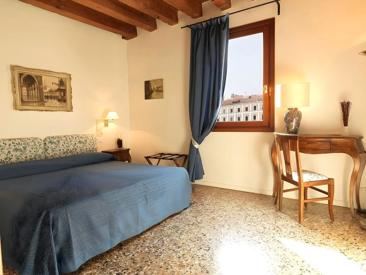 Locanda Ai Santi Apostoli ROOM_EXAMPLE