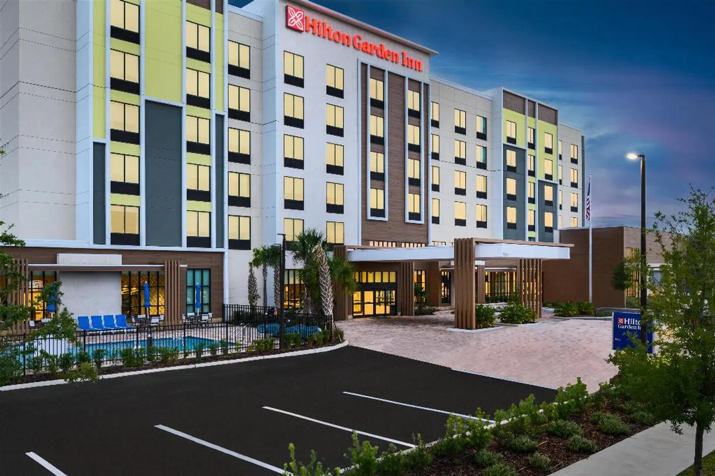 Hilton Garden Inn Orlando I-4 Millenia Blvd Mall EXTERIOR