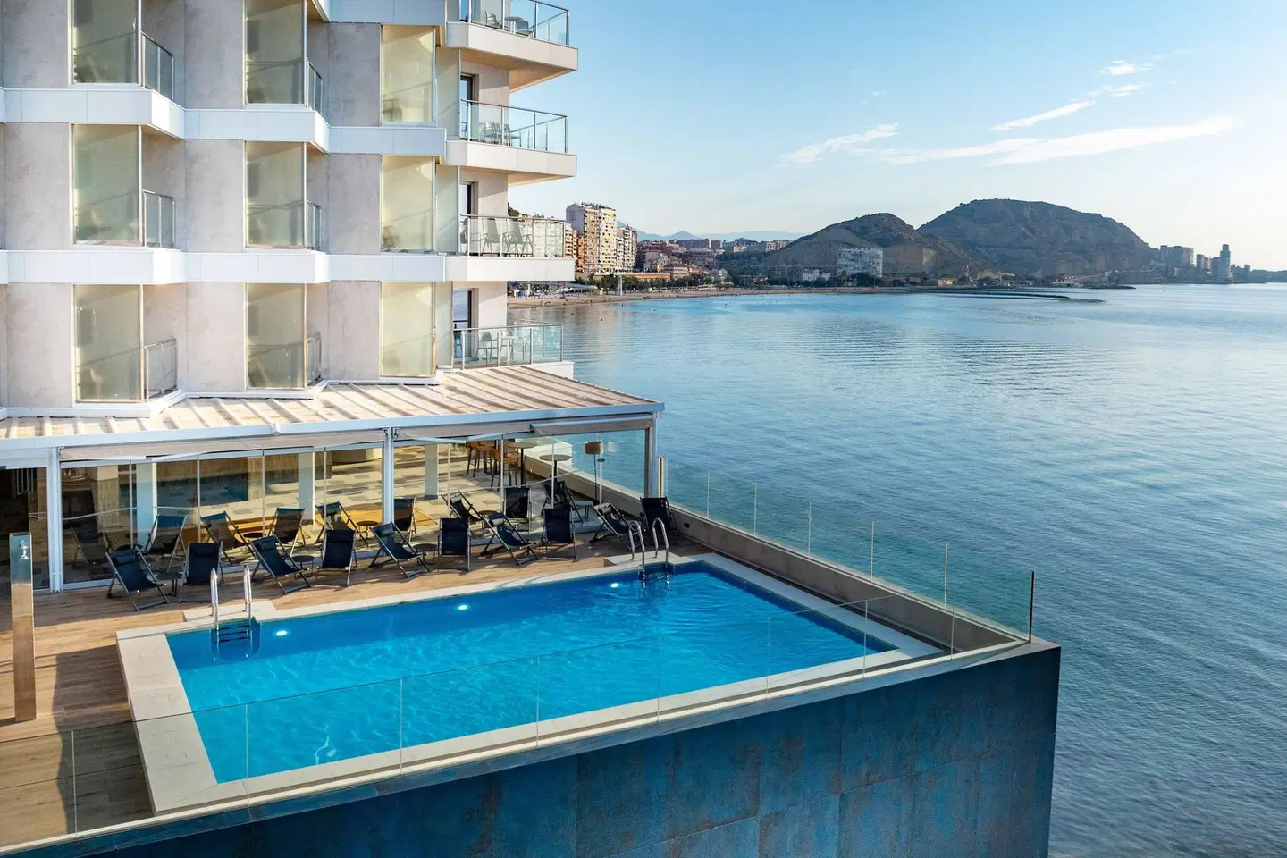 INNSiDE Alicante Porta Maris OUTDOOR_POOL