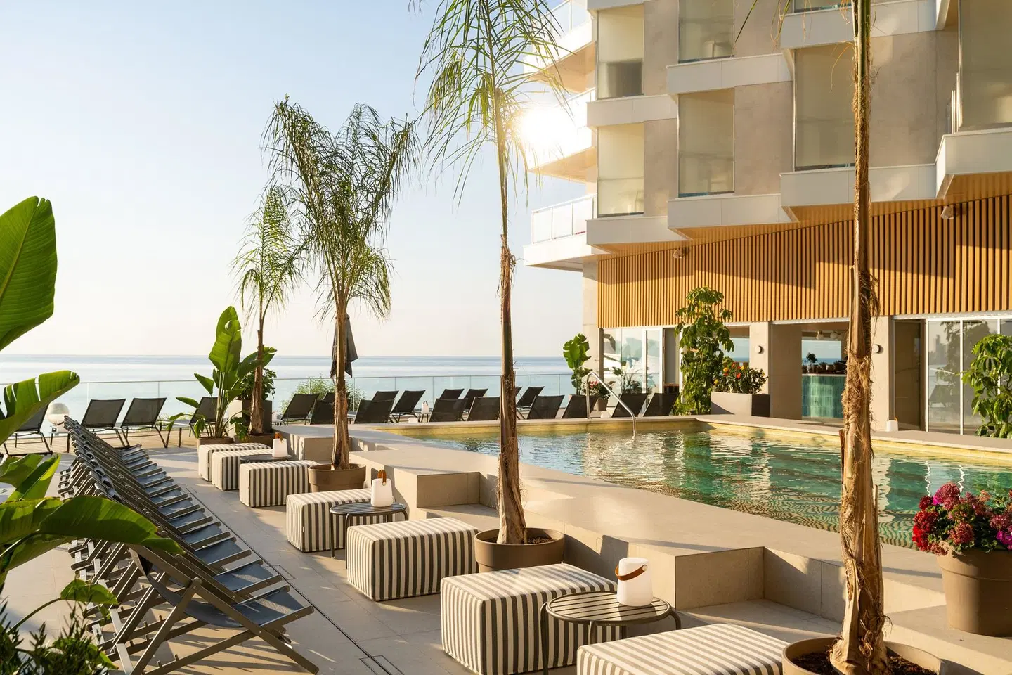 INNSiDE Alicante Porta Maris OUTDOOR_POOL