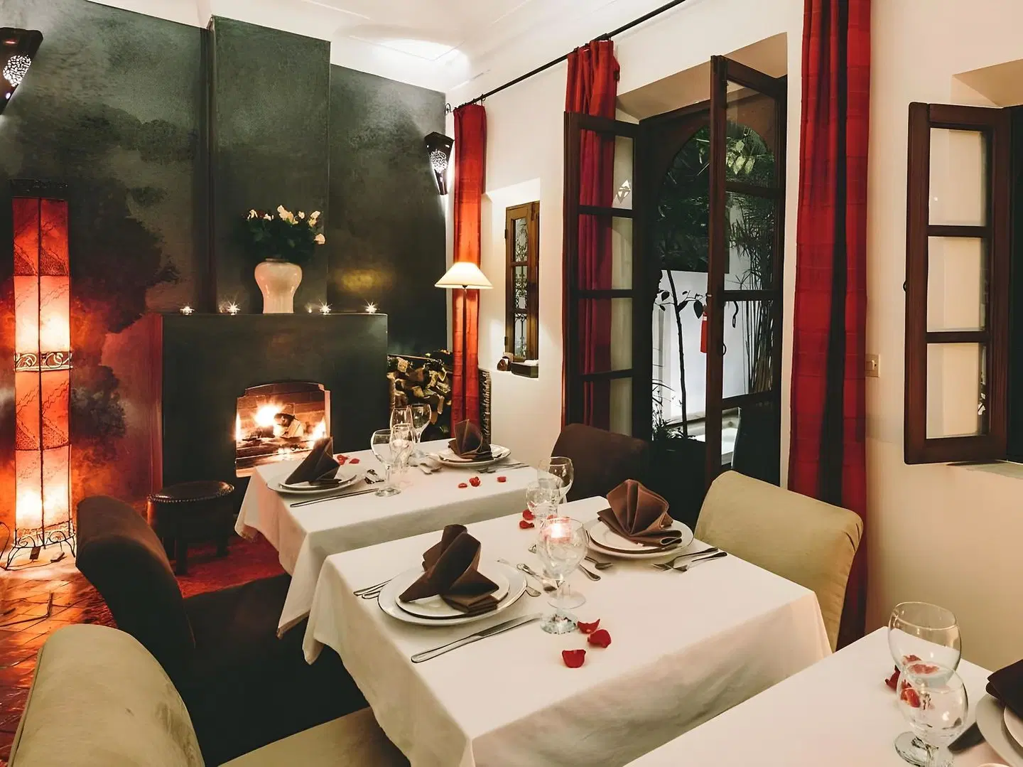 Dar Zaman Restaurant