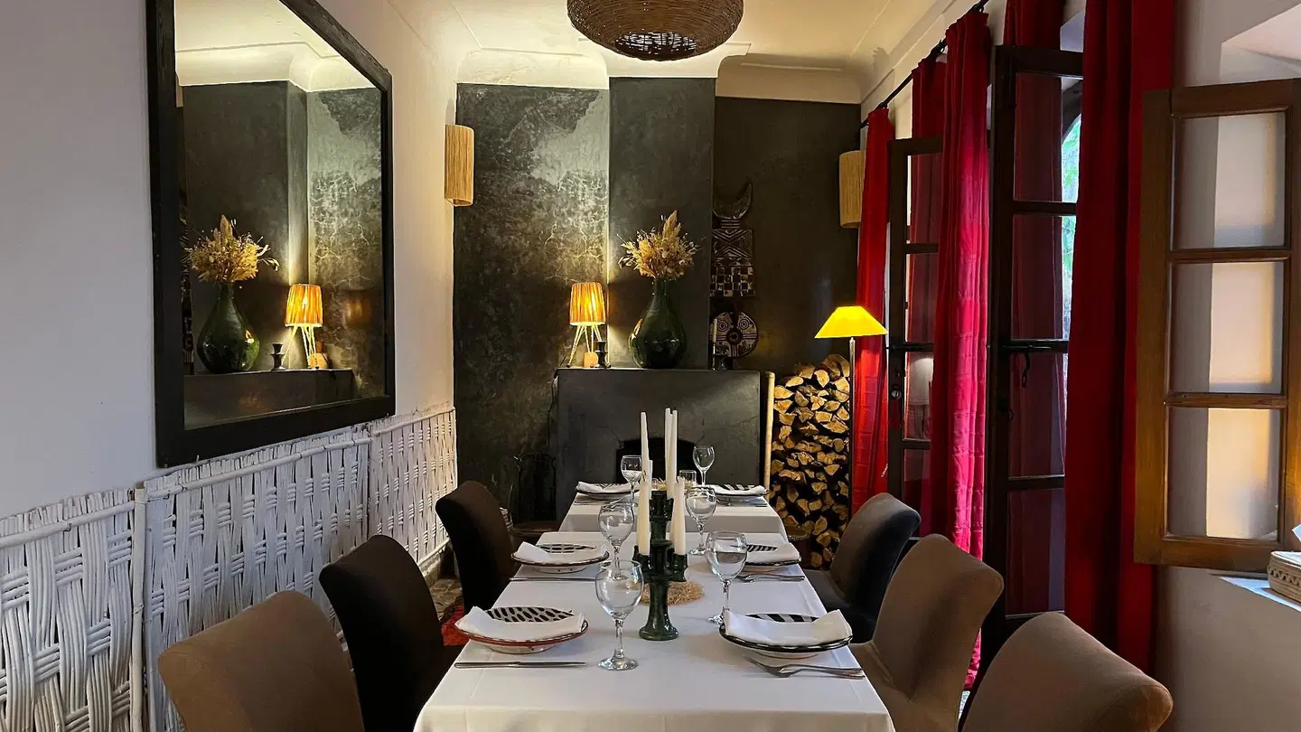 Dar Zaman Restaurant