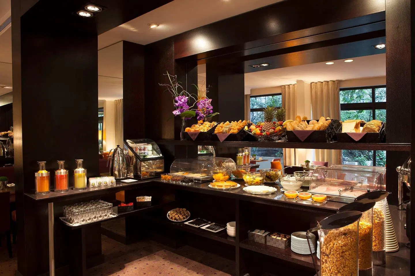 Garden-Elysée Restaurant