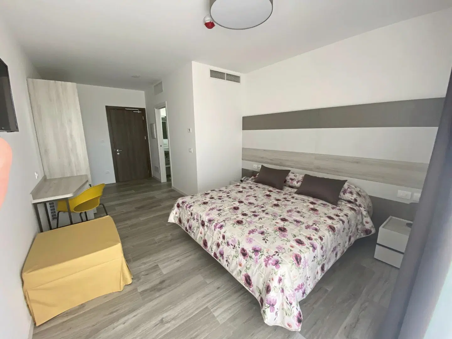 Germania ROOM_EXAMPLE