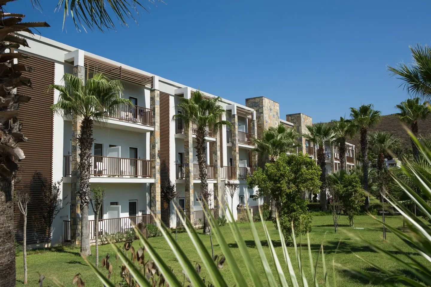 Crystal Green Bay Resort & Spa EXTERIOR