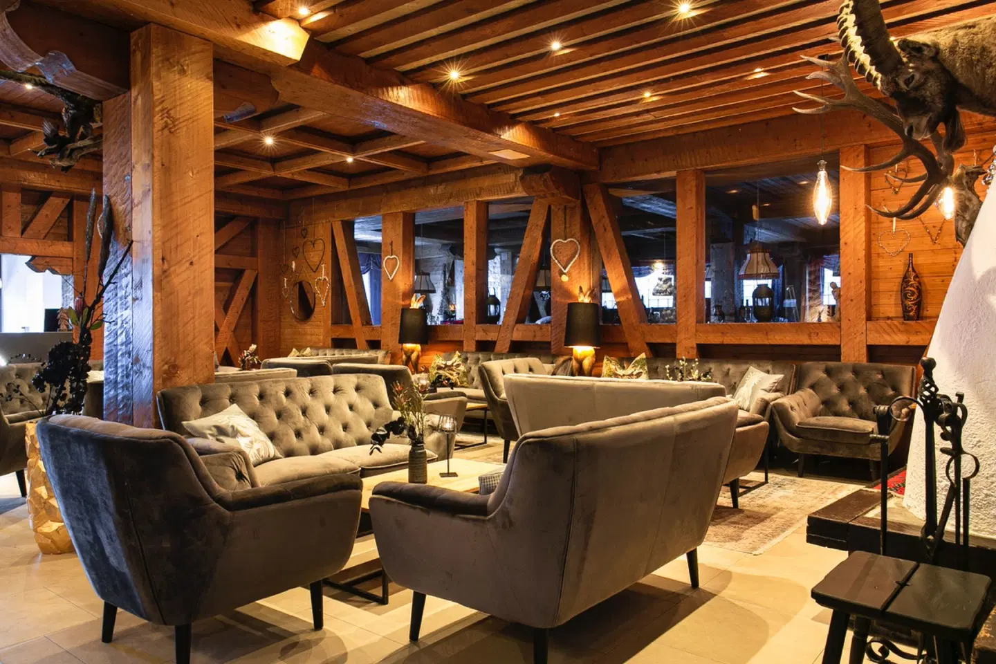 Berghotel Basur LOUNGE_LOBBY