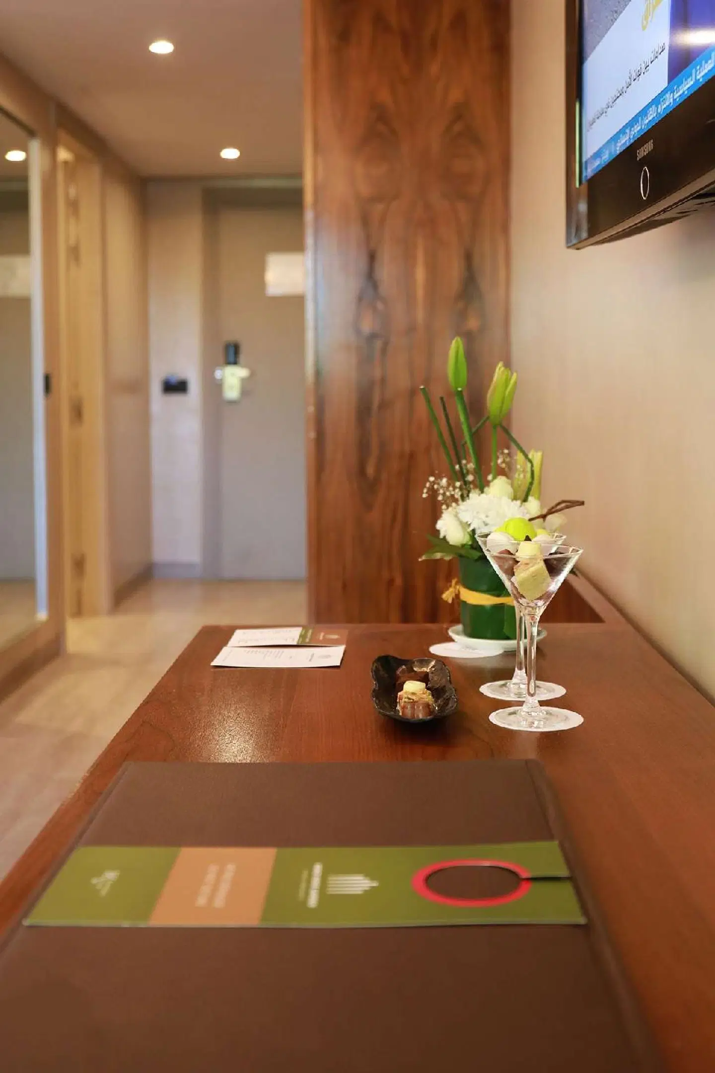 Kenzi Rose Garden ROOM_EXAMPLE