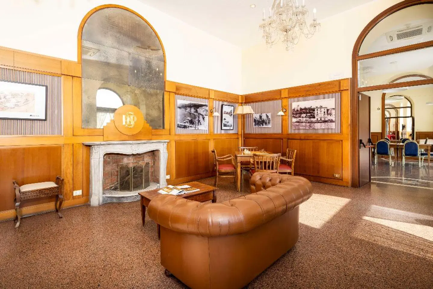 Shelley e delle Palme LOUNGE_LOBBY