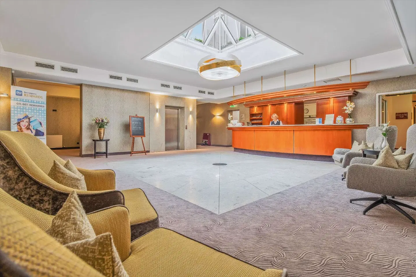 BEST WESTERN PLUS HOTEL EXCELSIOR ERFURT LOUNGE_LOBBY