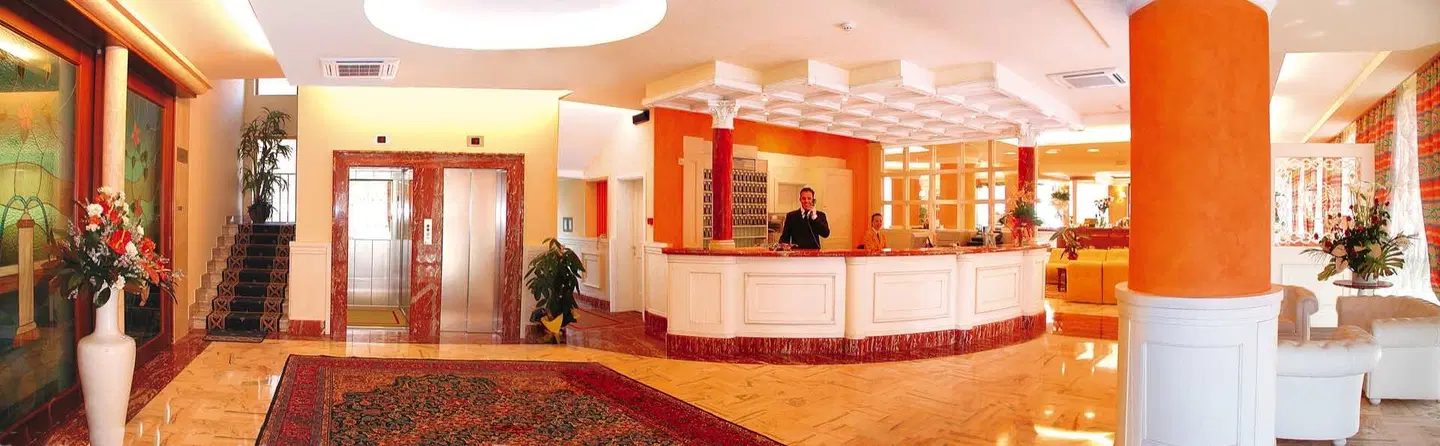 Hotel Cambridge LOUNGE_LOBBY