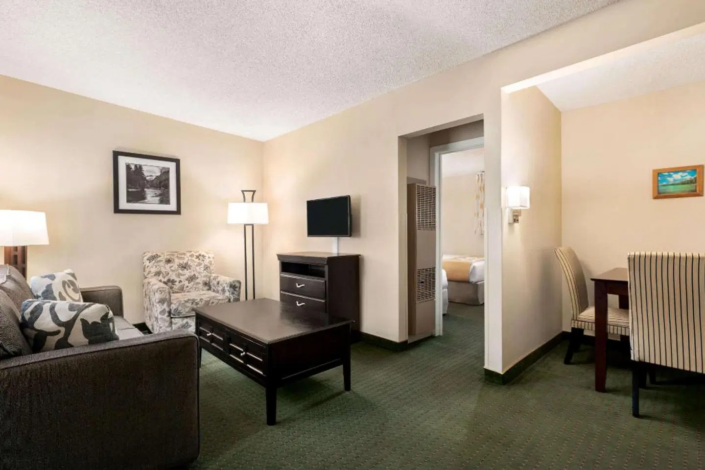 Days Inn by Wyndham Cortez ROOM_EXAMPLE