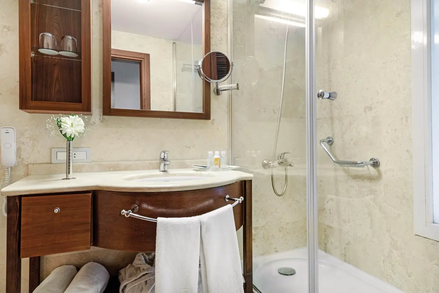 Marti Resort Badezimmer