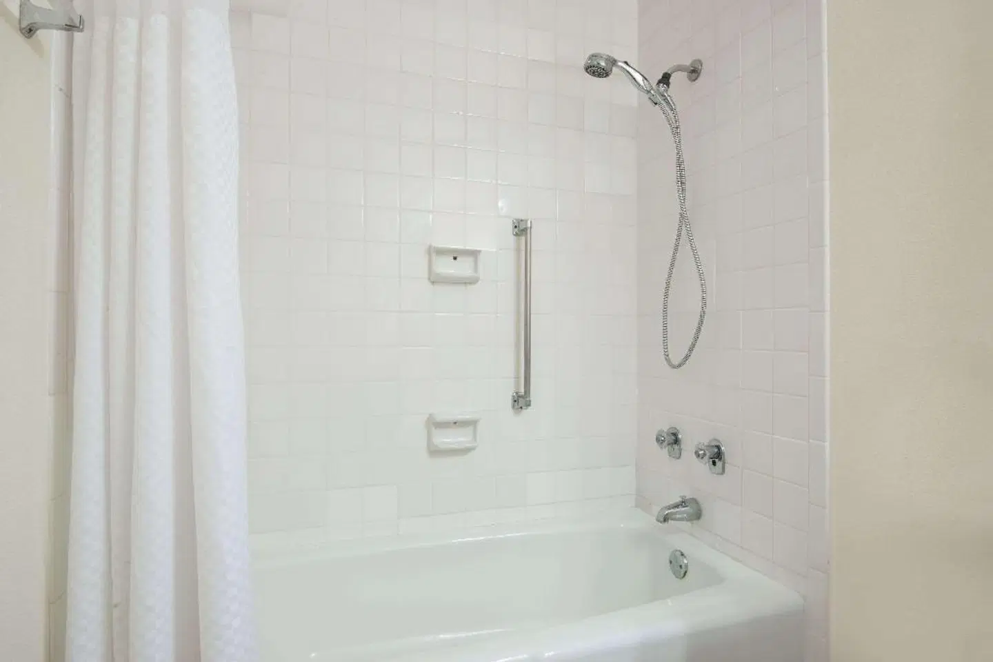 Days Inn by Wyndham Colorado City Badezimmer