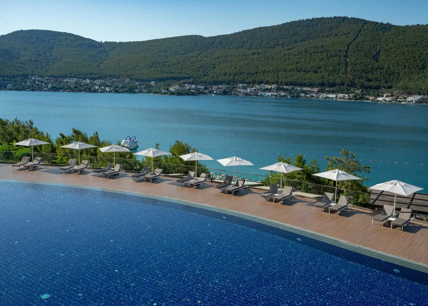 Titanic Luxury Collection Bodrum OUTDOOR_POOL