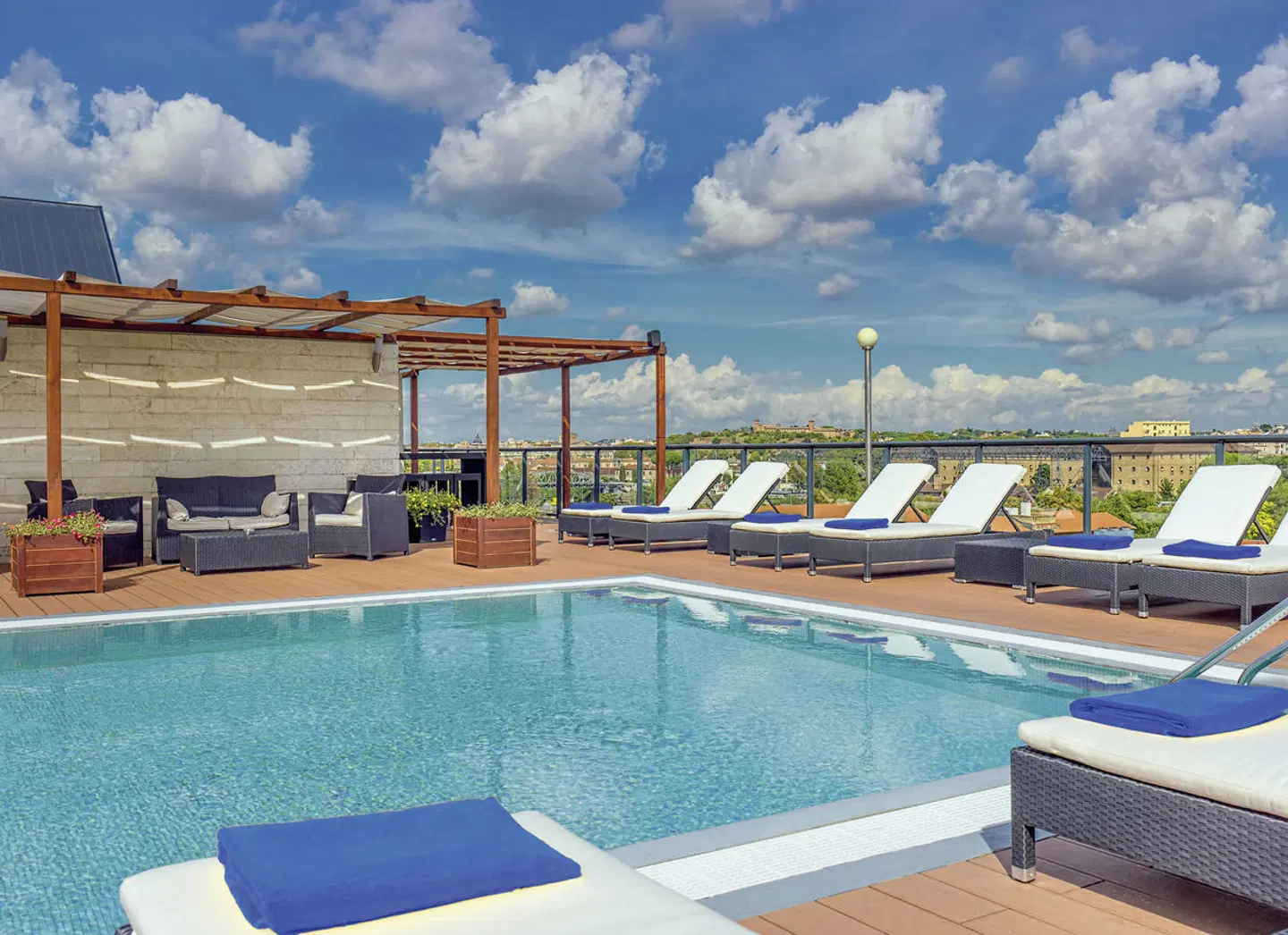 H10 roma Città OUTDOOR_POOL