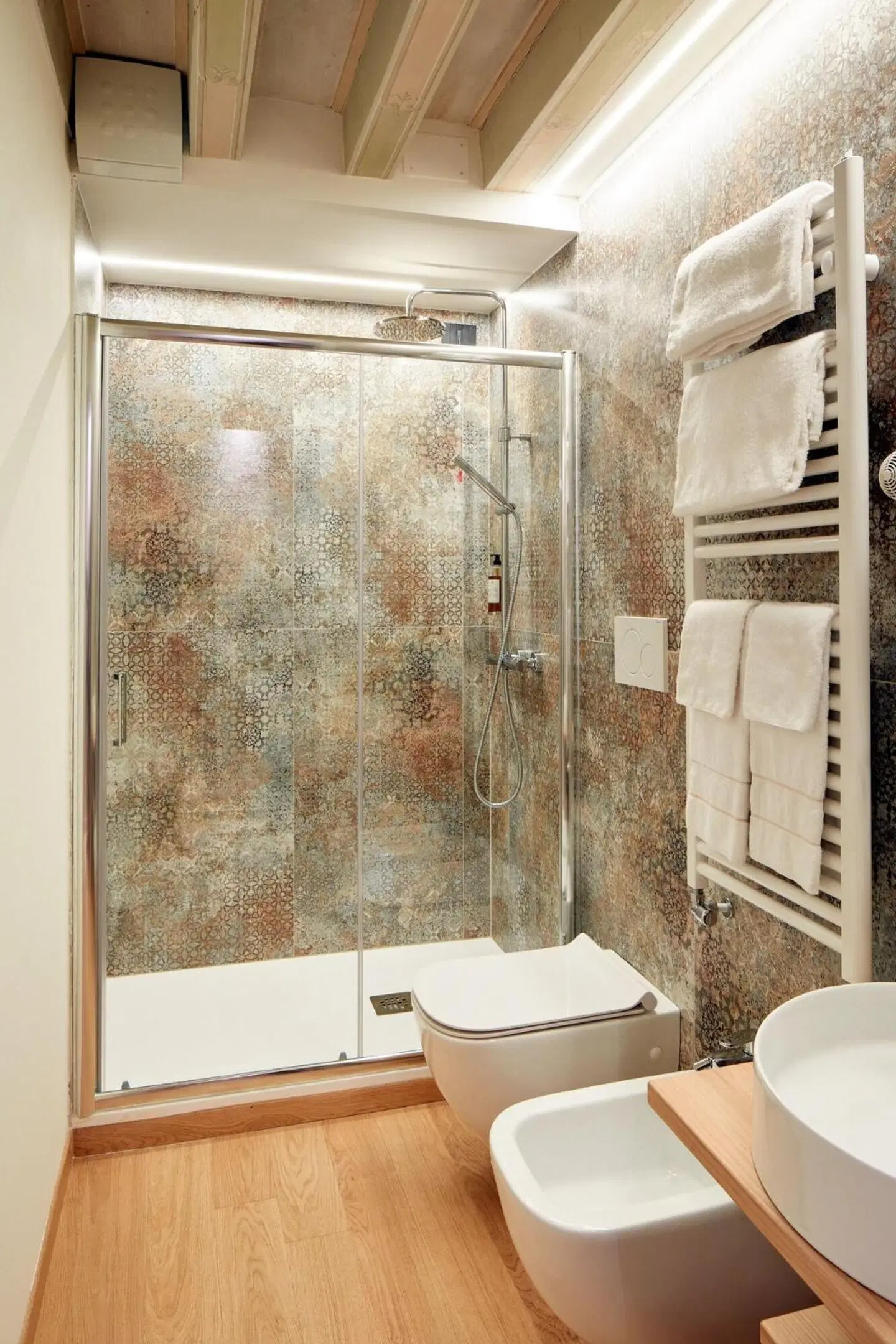 Ca' Dei Proverbi Suites Badezimmer