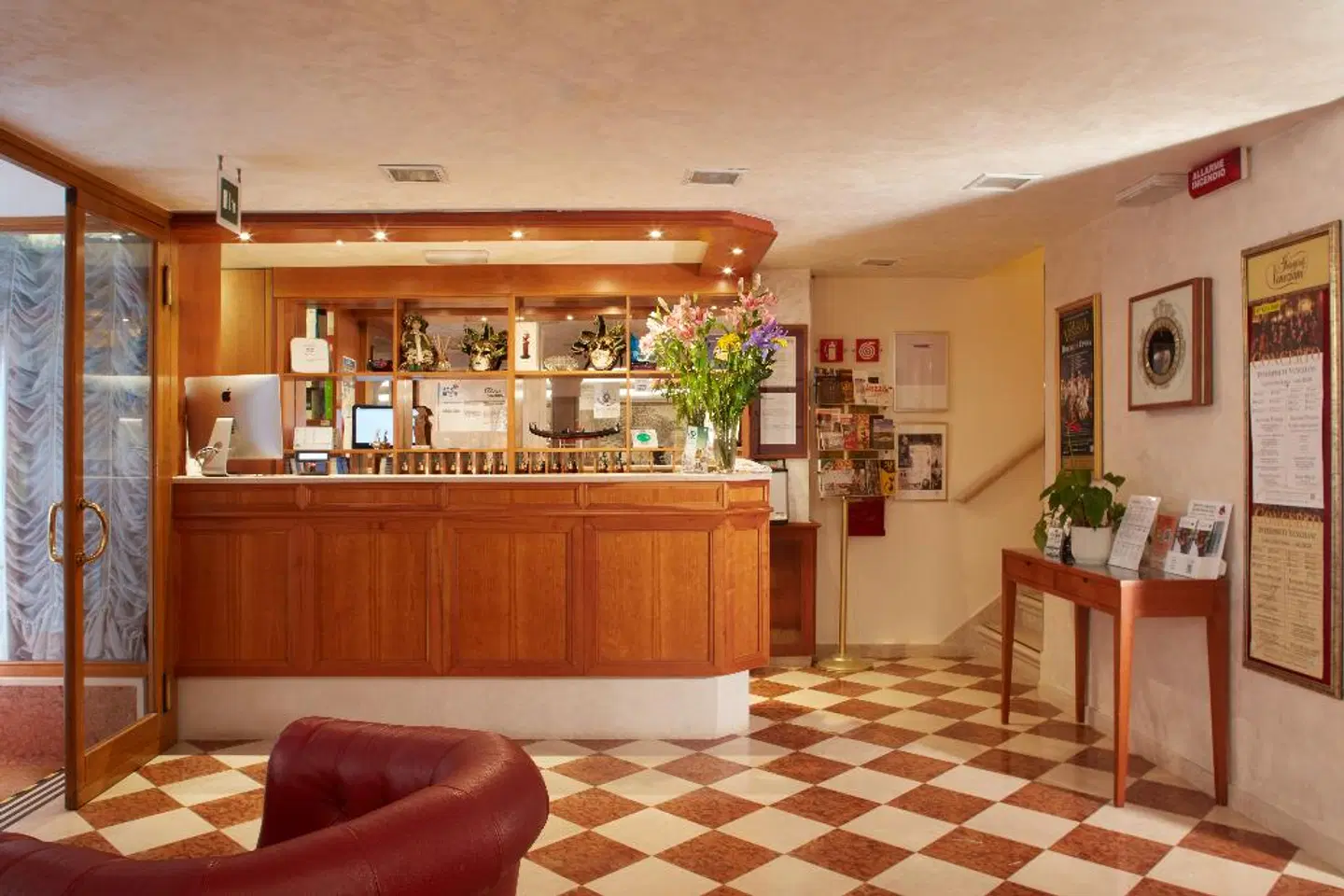 Hotel Commercio & Pellegrino Bar