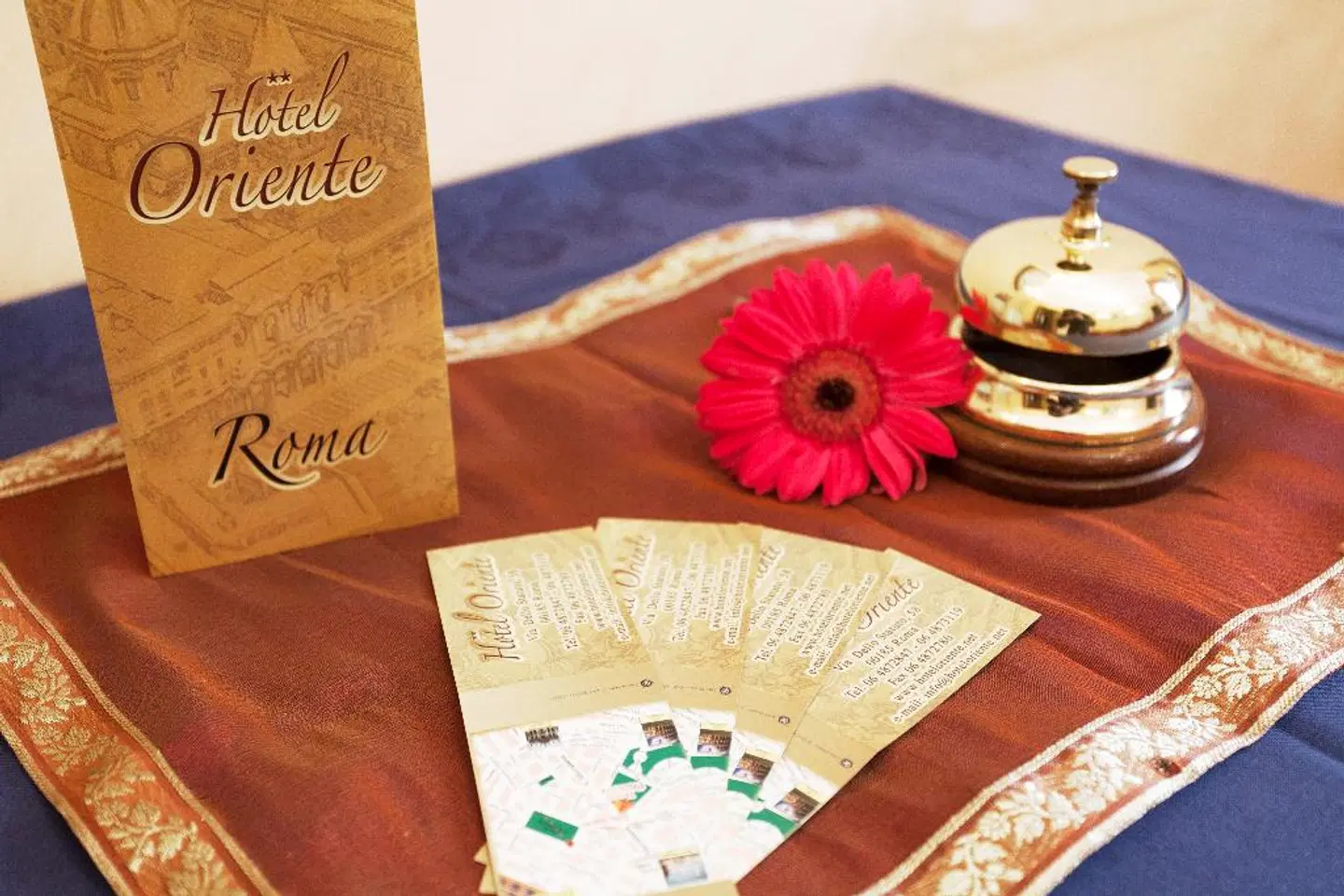 Oriente ROOM_EXAMPLE