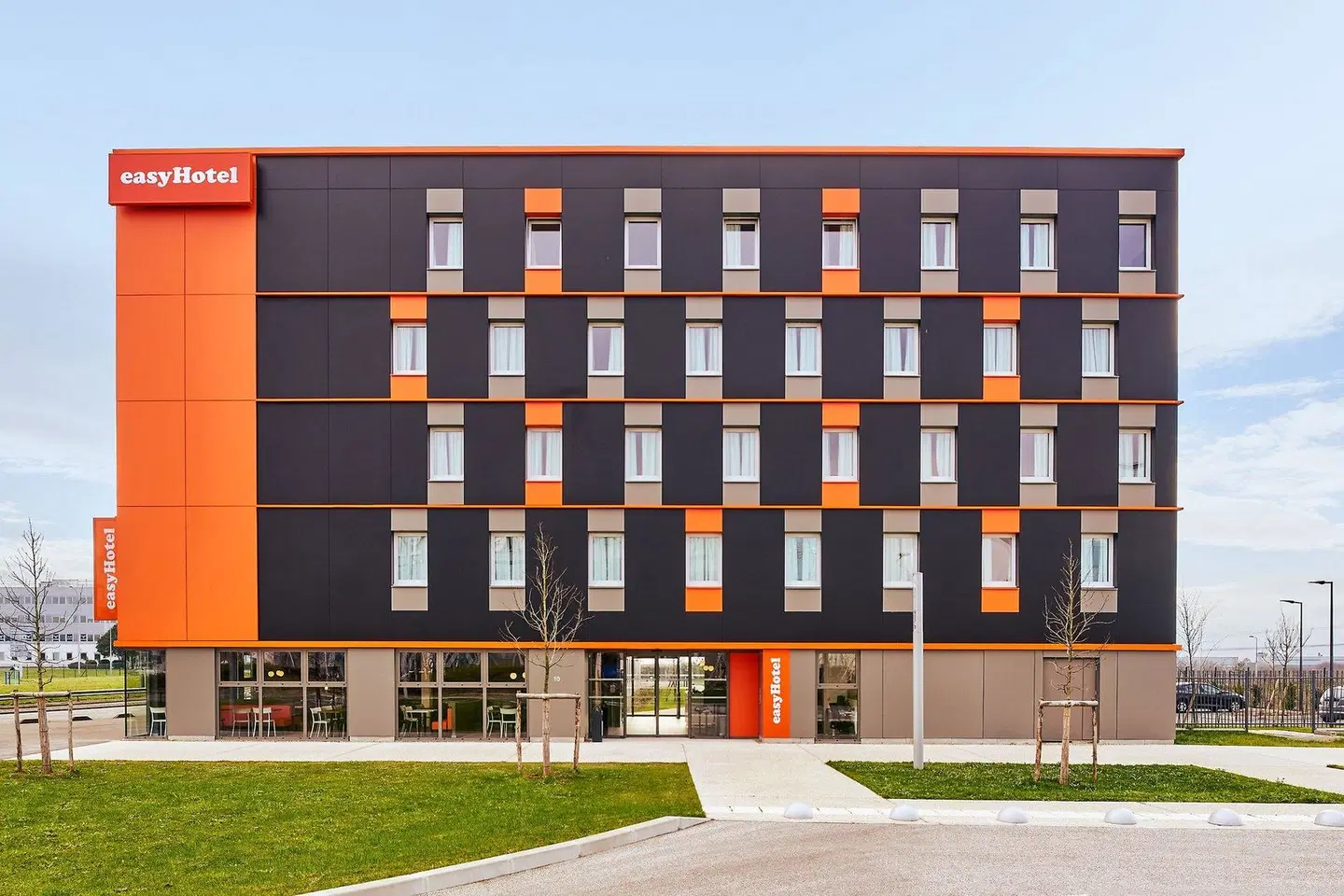 easyHotel Paris Charles de Gaulle EXTERIOR