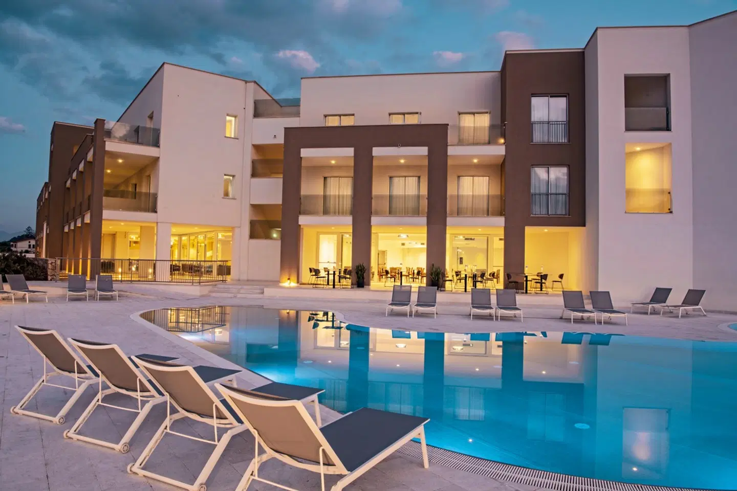 Resort La Battigia Beach & Spa OUTDOOR_POOL