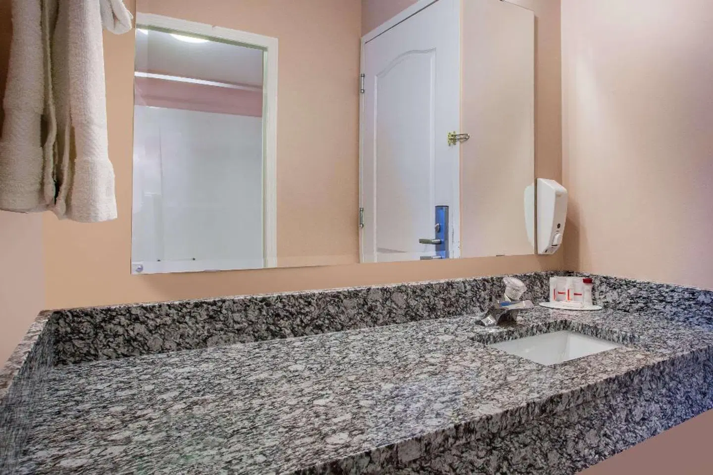 Ramada Limited 100 Mile House ROOM_EXAMPLE