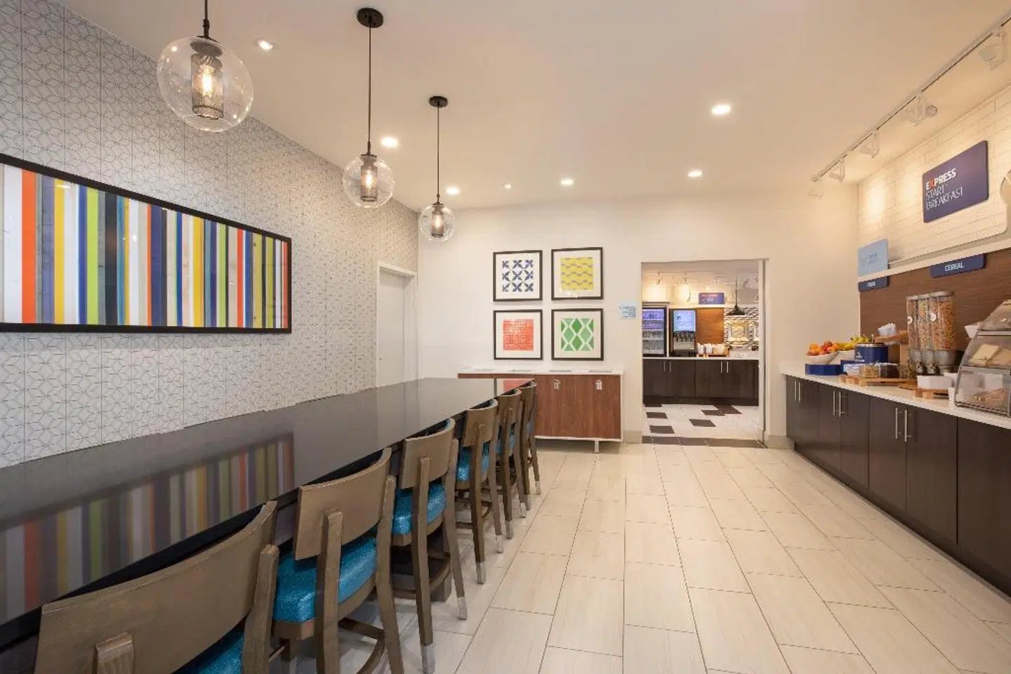 Holiday Inn Express Monterey-Cannery Row Bar