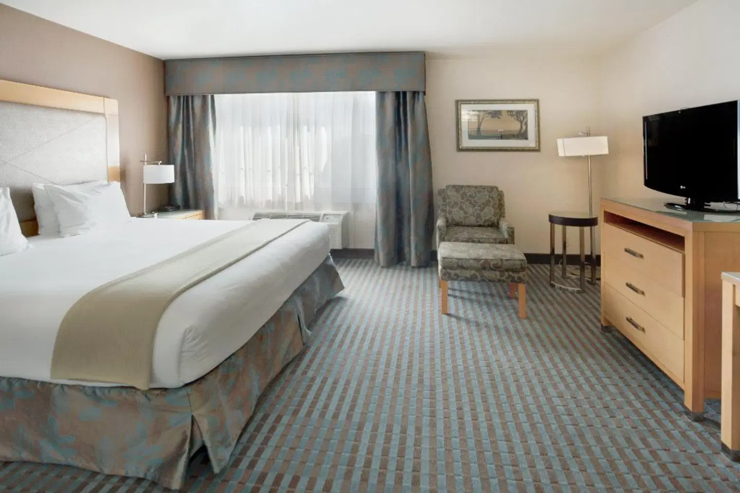 Holiday Inn Express Monterey-Cannery Row ROOM_EXAMPLE