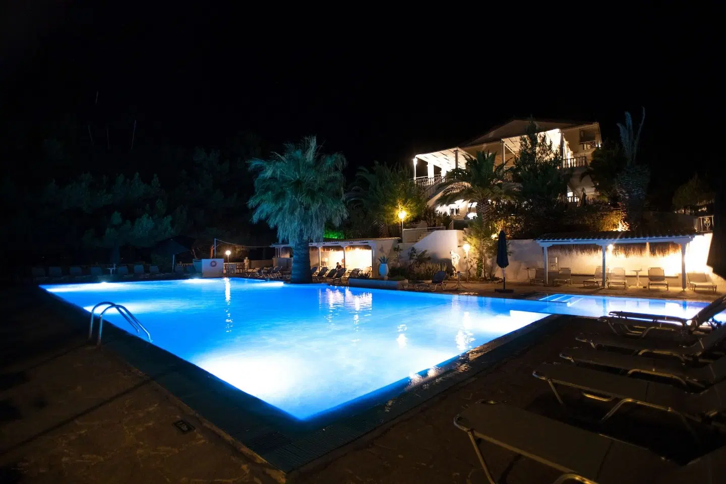 Bianco Olympico Beach Resort OUTDOOR_POOL