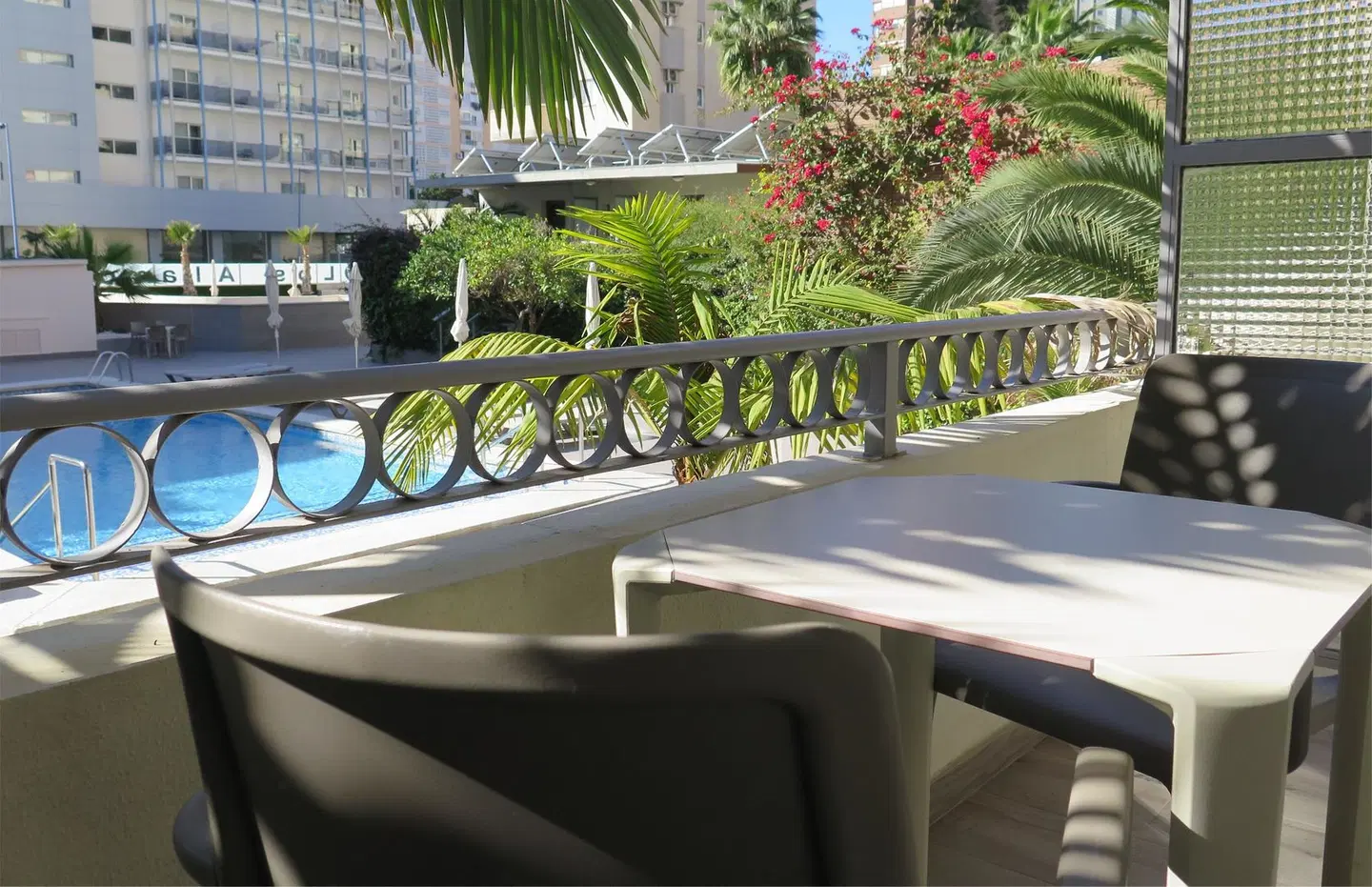 Hotel Los Álamos Beach & Art Terrasse