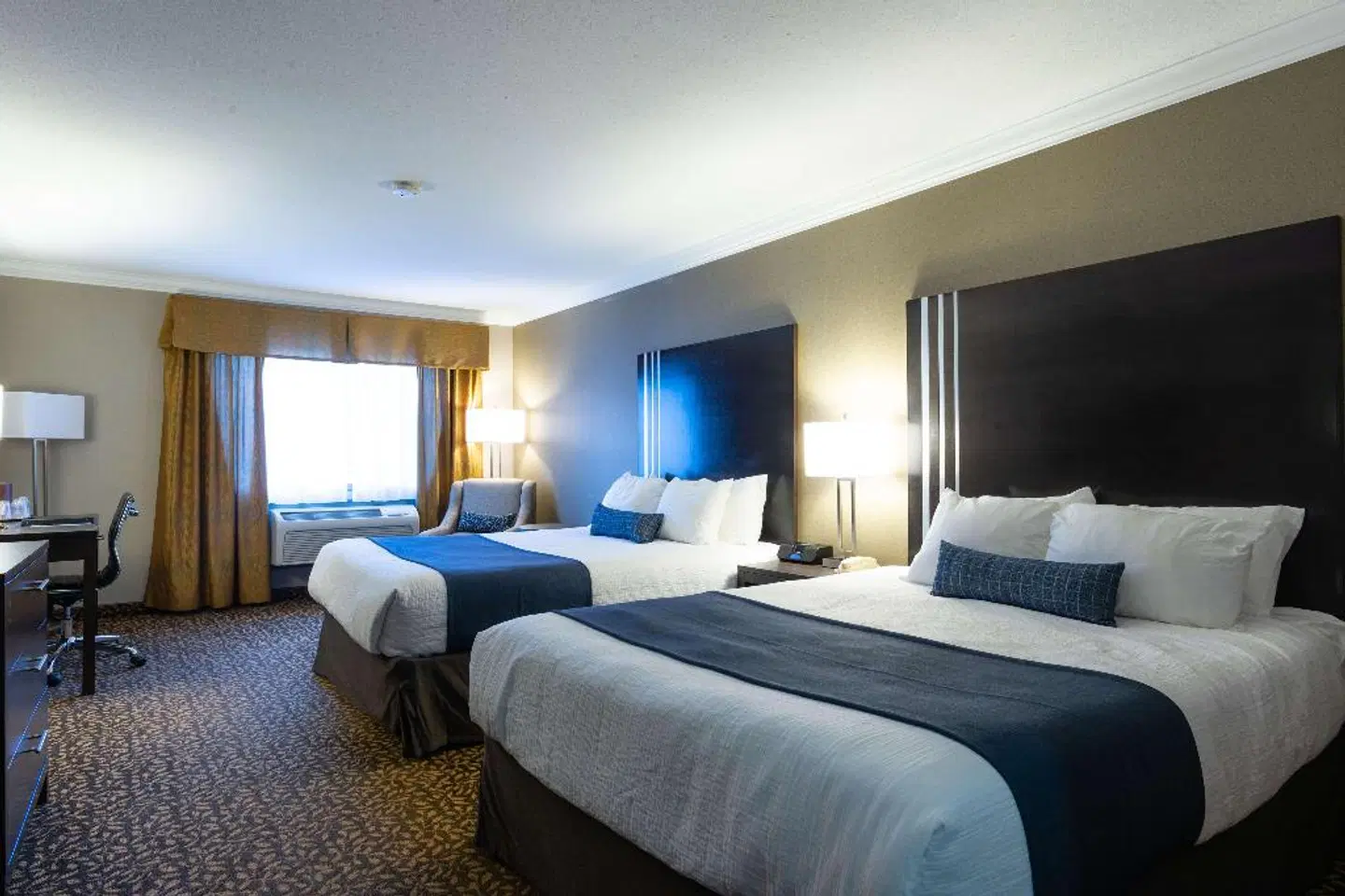 Best Western PLUS Fernie Mountain Lodge ROOM_EXAMPLE