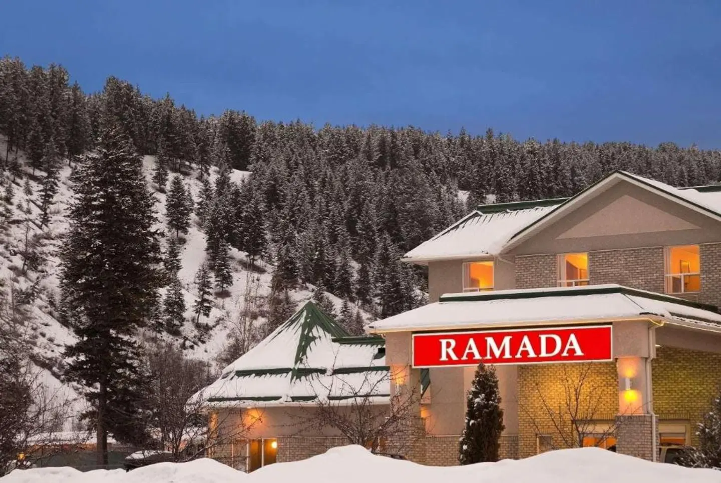 Ramada Limited Golden EXTERIOR