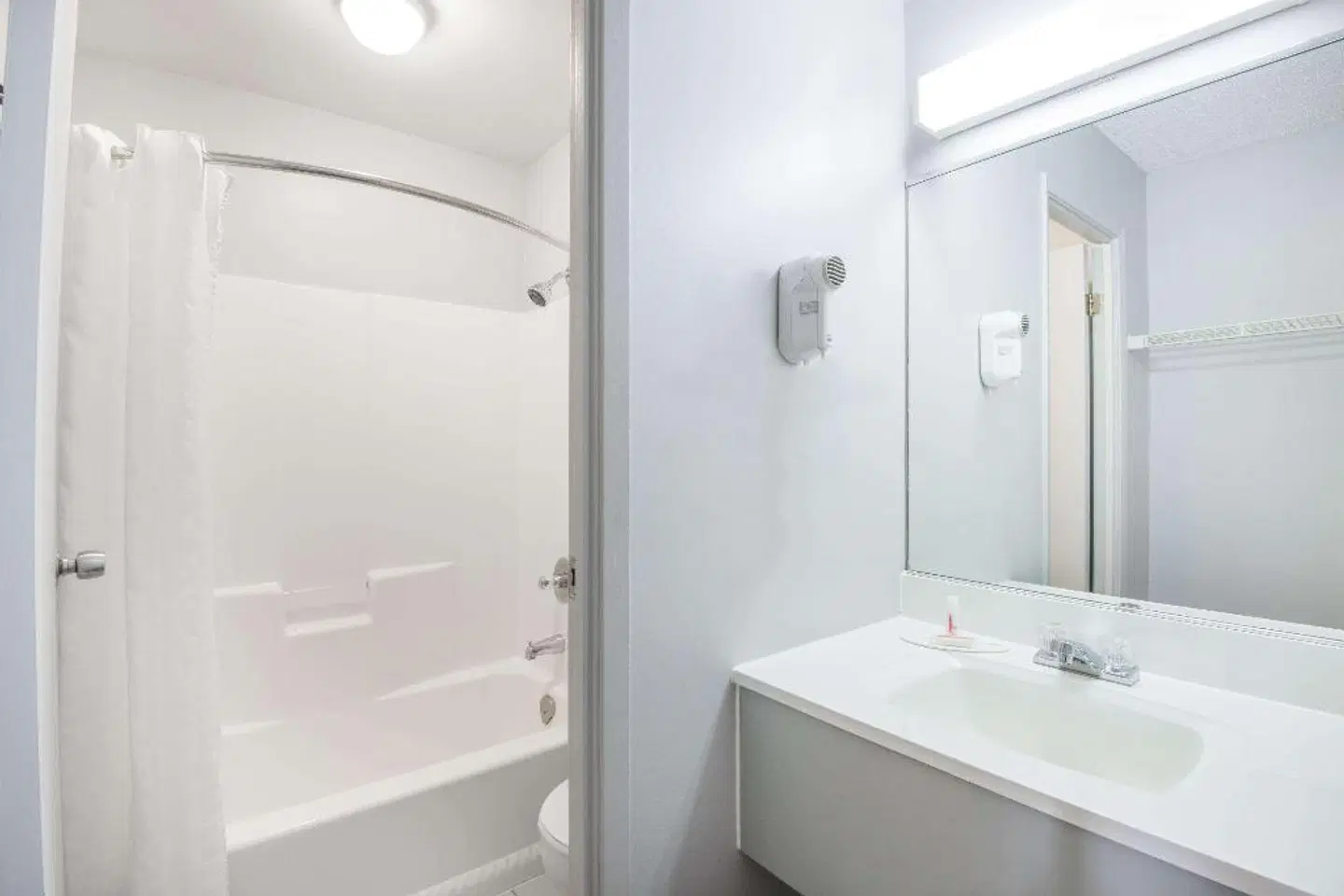 Howard Johnson Quebec Badezimmer