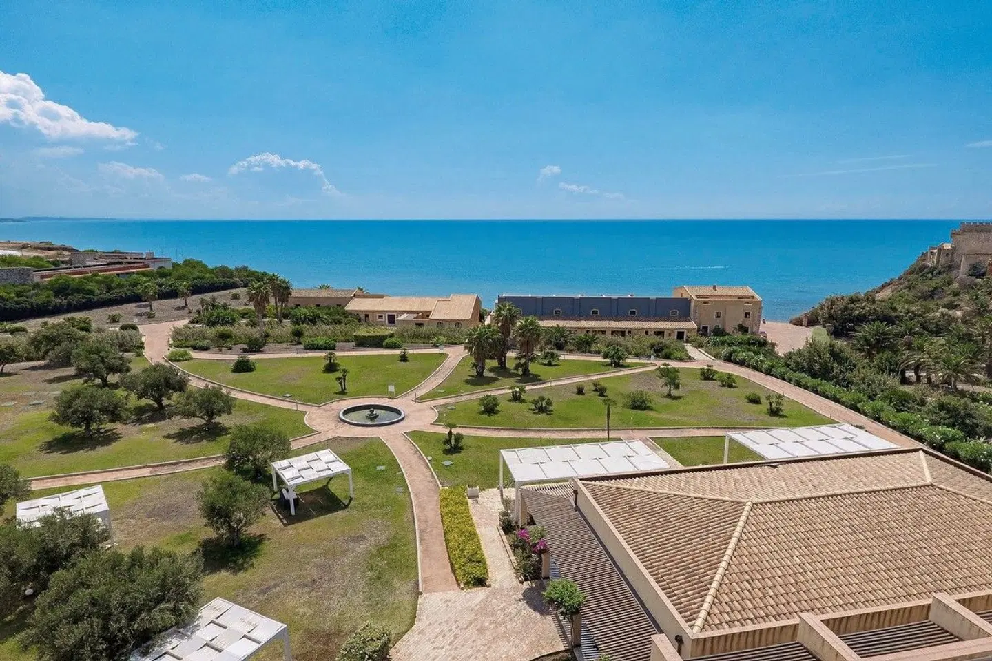 Falconara Greenblu Resort Garten