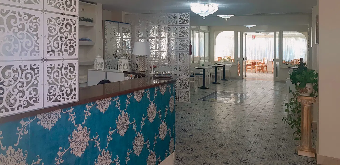 Baia degli Dei Hallenbad