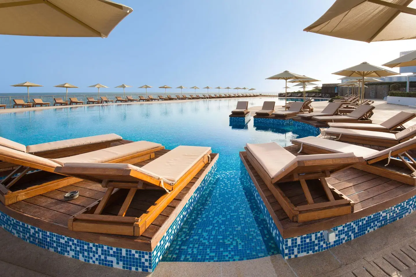 The Royal Blue Resort & Spa OUTDOOR_POOL