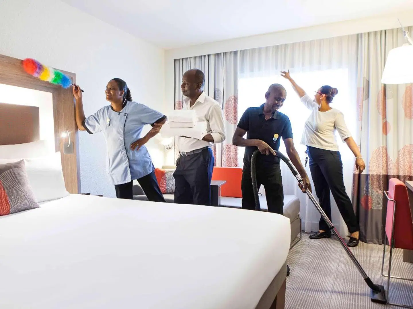 Novotel Paris La Défense PEOPLE