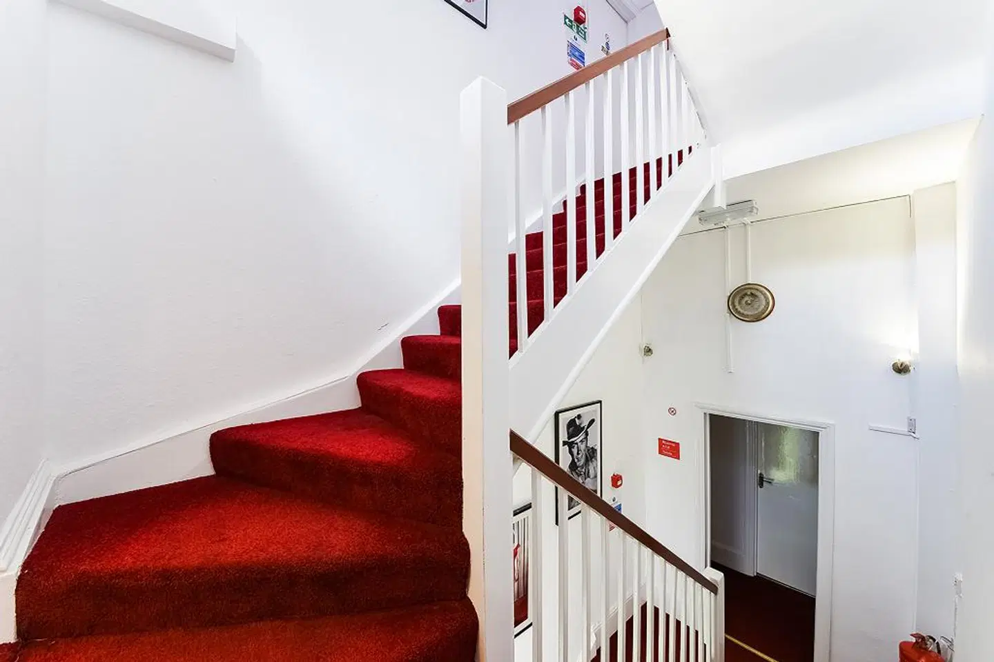 Boston Court Hotel EXTERIOR